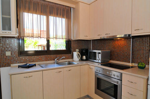 Golden Sunrise Apartments Криси Амудия Стая снимка